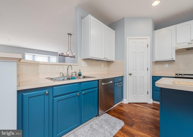 Building Photo - 1036 Lily Way