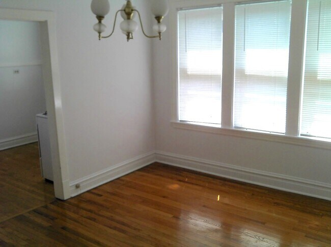 Foto del edificio - 6813 N Overhill Ave
