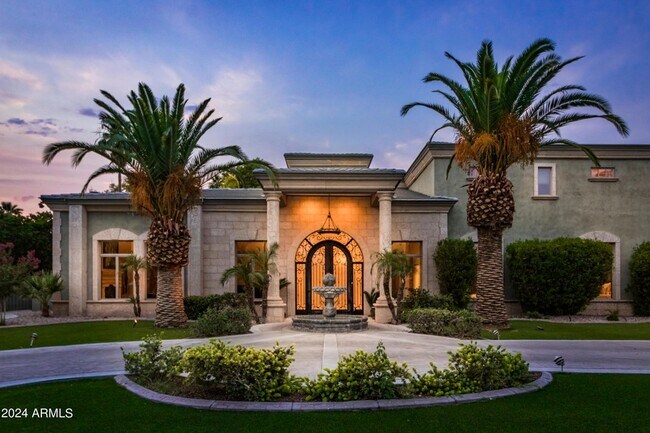 Foto del edificio - 336 E Orangewood Ave