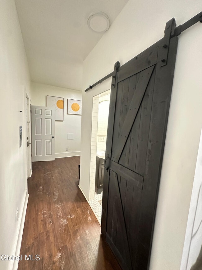 Building Photo - 51 Elm St