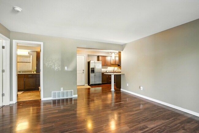 Foto del edificio - Oakcrest Condominiums