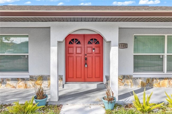 Foto del edificio - 8315 Village Green Rd