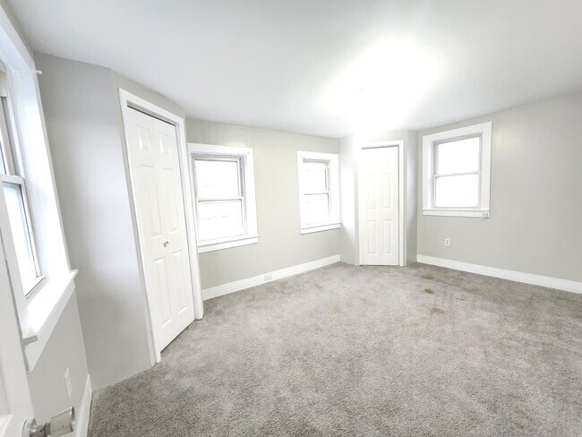 Foto del edificio - 778 W Main St