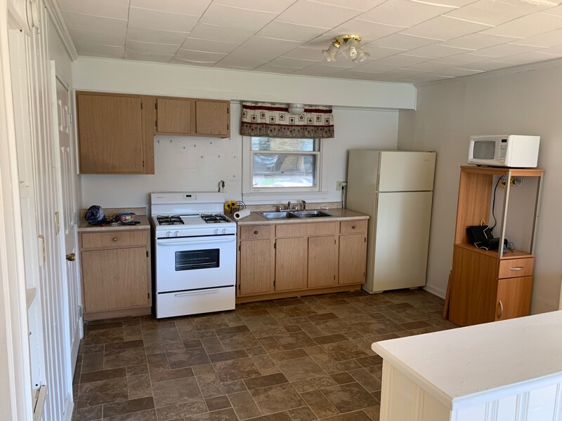 5058 Bear Rd Unit 6, Syracuse, NY 13212 Room for Rent in Syracuse, NY