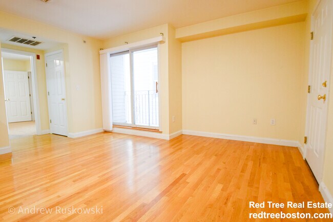 Foto del edificio - 393 W Broadway