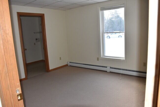 Building Photo - 416 Buxton Rd