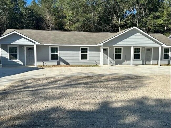 Building Photo - 635 Doctor M.L.K. Jr Dr