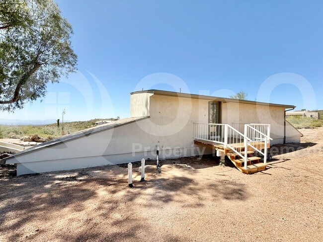 Building Photo - 11602 E Manana Rd
