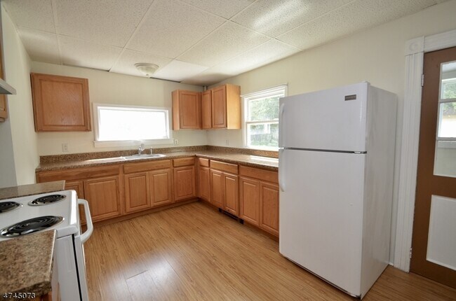 Building Photo - 22 Walling Ave