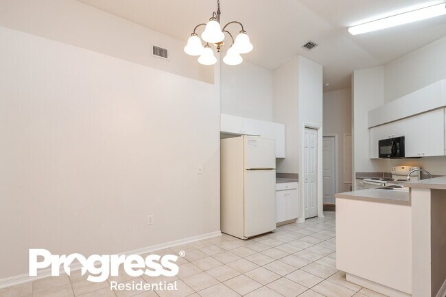 Building Photo - 22639 Sills Loop