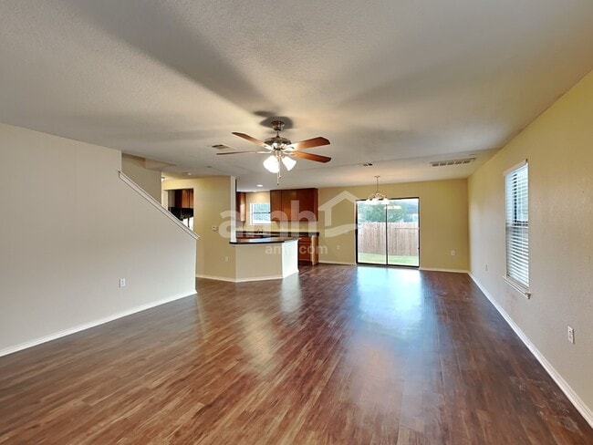 Building Photo - 6817 Walkup Ln