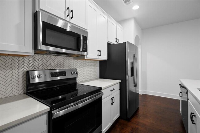 Building Photo - 6344 Princeton Ridge Dr
