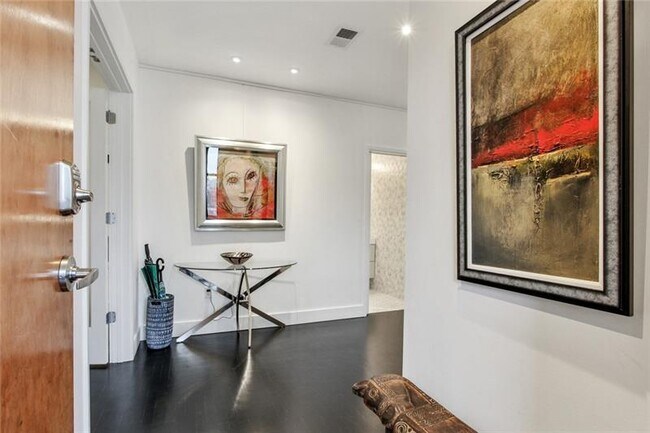 Foto del edificio - 90 Fairlie St NW
