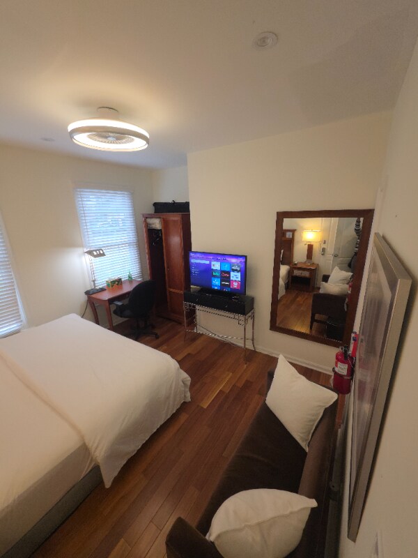 Foto del edificio - 18501 Owl Run Way