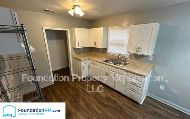 Building Photo - 3563 Lanette Rd