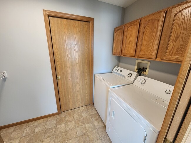 Building Photo - 13545 Harvest Wy