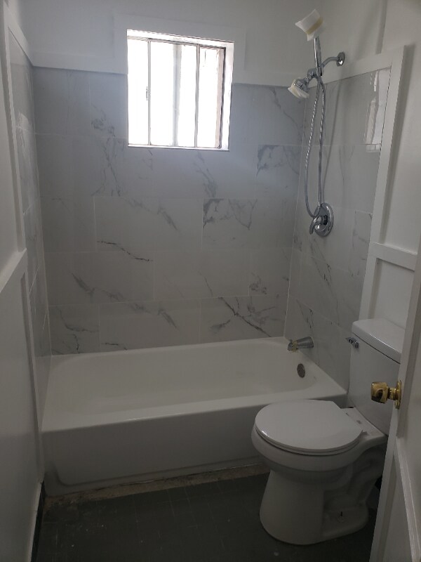 Building Photo - 9523 S Western Ave