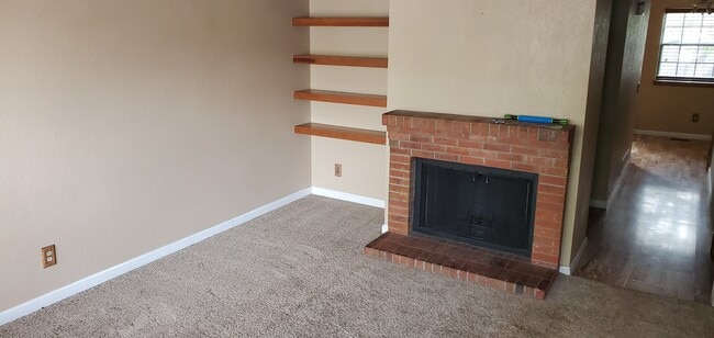Building Photo - 11554 Community Center Dr