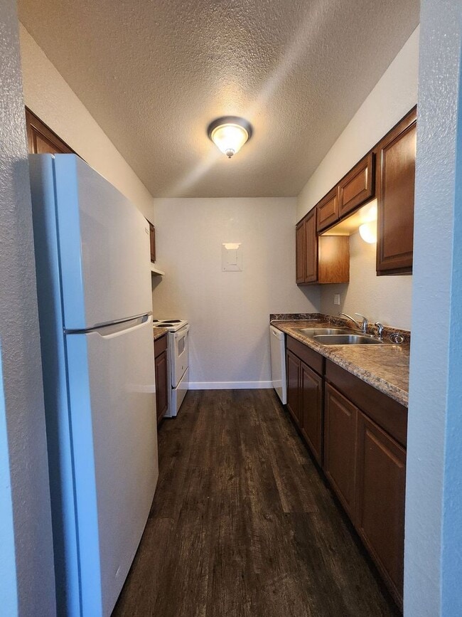 Building Photo - 4615 Picturesque Ct