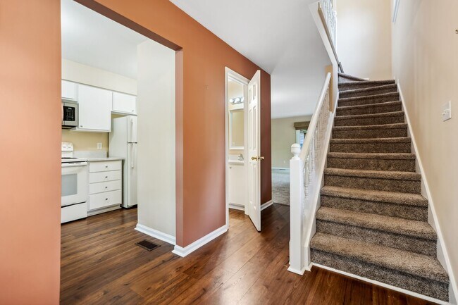 Building Photo - Take $500 off your first month! Charming 2...