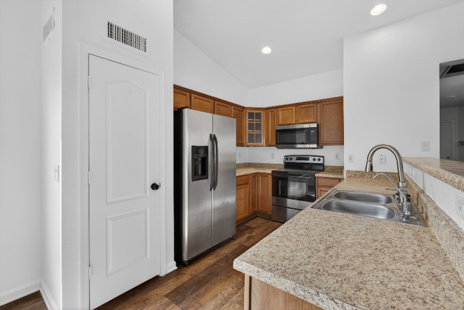 Foto del edificio - 2130 Sabino Ln