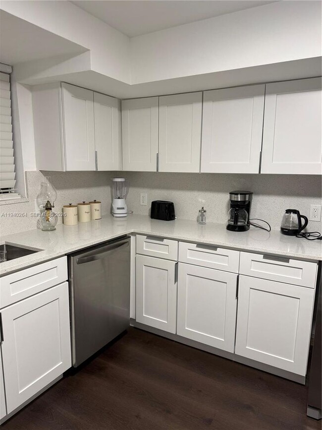 Foto del edificio - 2036 NE 21st Ave