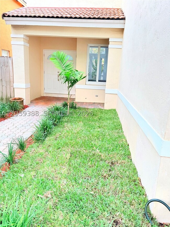 Building Photo - 1581 SW 106th Ave