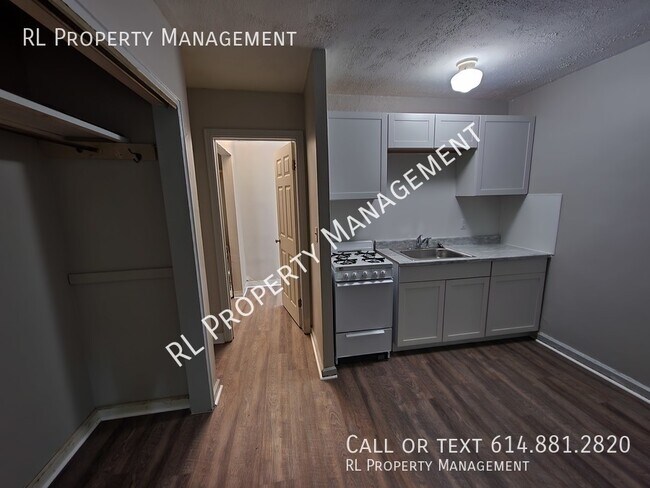 Building Photo - WAIVED APPLICATION FEE WITH APPROVED APPLI...