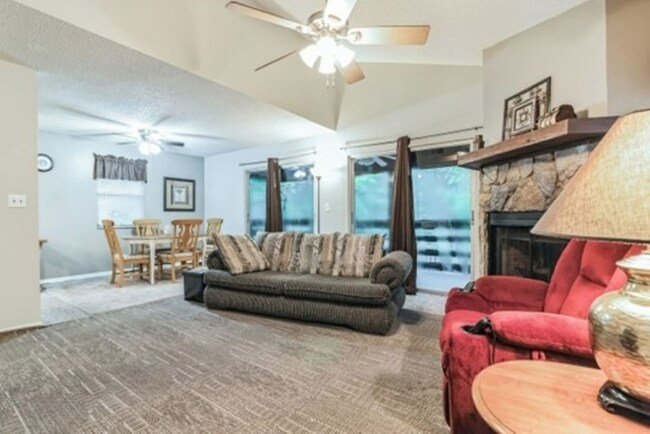Foto del edificio - 2143 N Cedarhouse Terrace