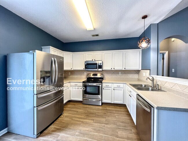 Foto del edificio - 4866 Water Brook Cir