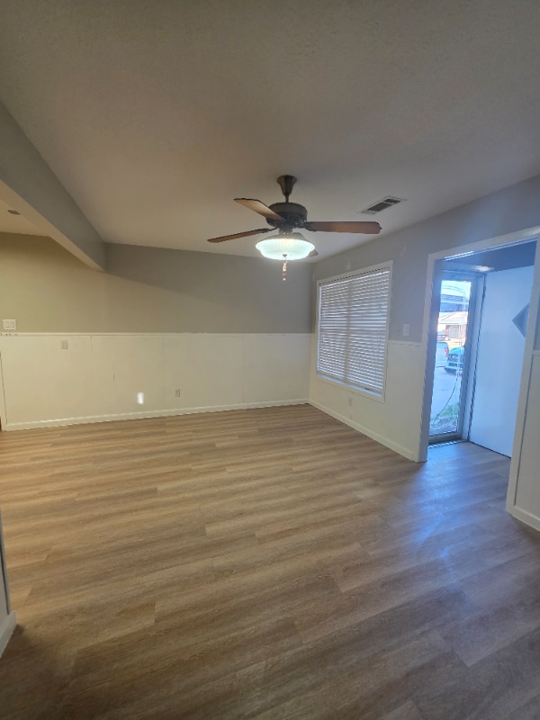 Building Photo - 706 Mark St