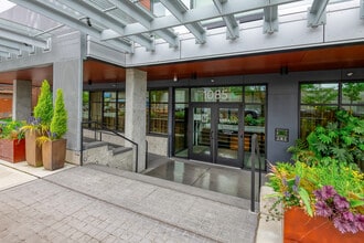 Building Photo - 1085 103rd Ave NE
