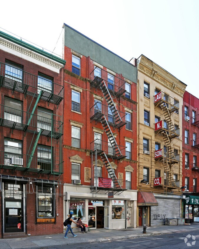 Primary Photo - 181 Mott St