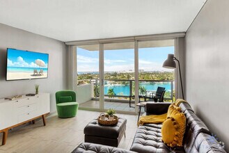 Building Photo - 5151 Collins Ave