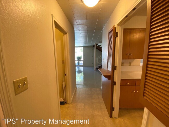 Foto del edificio - 3231 N Van Ness Blvd