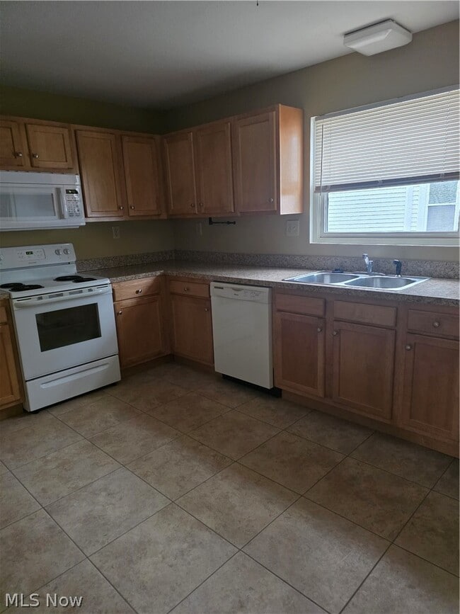 Building Photo - 9889 Johnnycake Ridge Rd