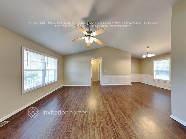 Building Photo - 1039 Loch Lomond Cir