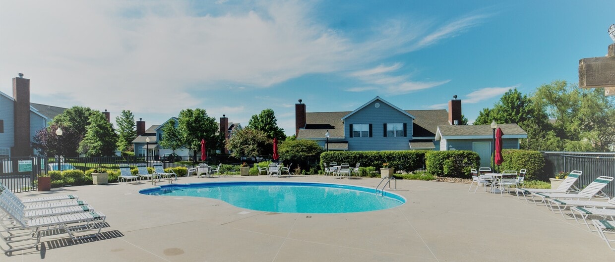 Quarters at Cambridge Apartments & Townhomes Apartments in Wichita, KS
