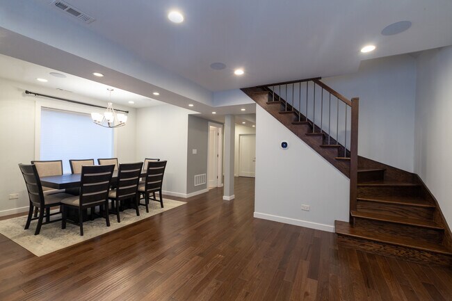 Foto del edificio - 3227 N Nottingham Ave