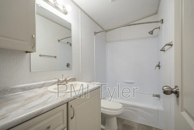 Foto del edificio - 203 Sugar Maple Ln