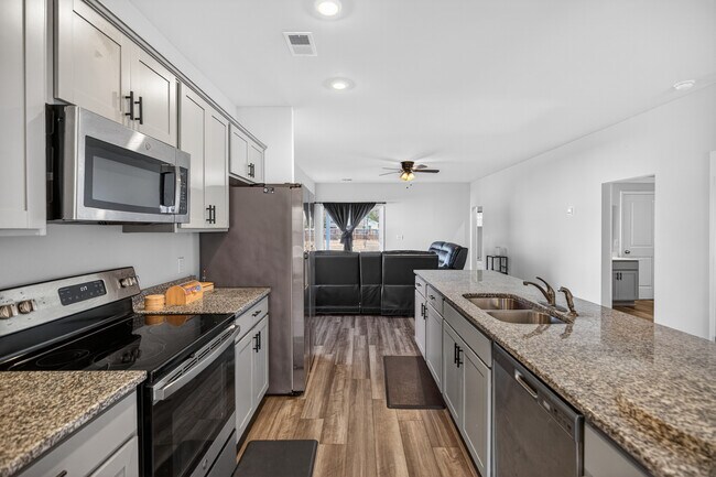 Foto del edificio - 75 Tatum Trl NE