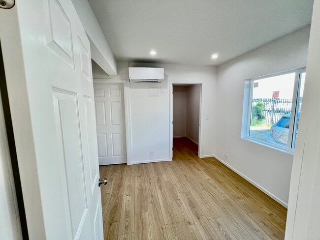 Foto del edificio - 3118 W 109th St