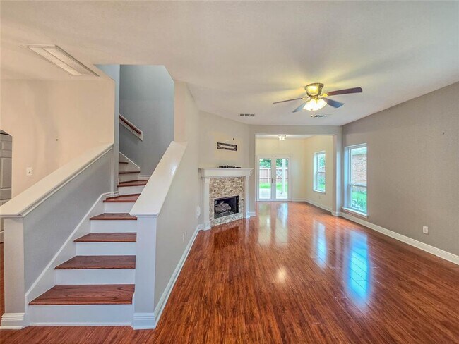 Building Photo - 15826 Timber Run Dr