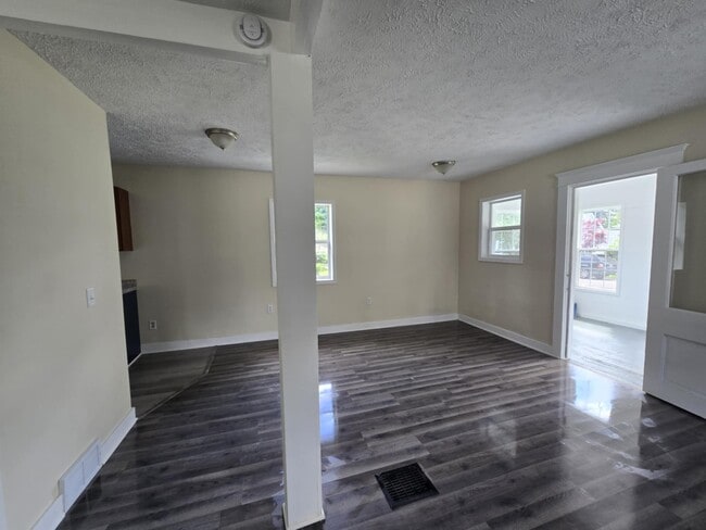 Dinning room area - 826 Clayton St