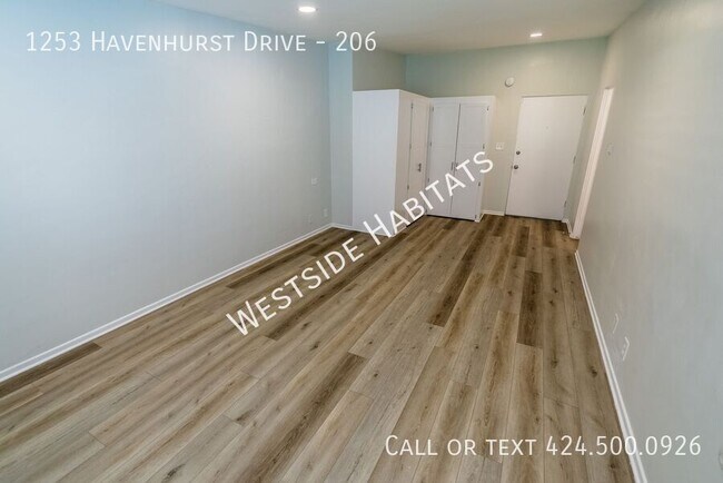 Foto del edificio - 1253 Havenhurst Dr