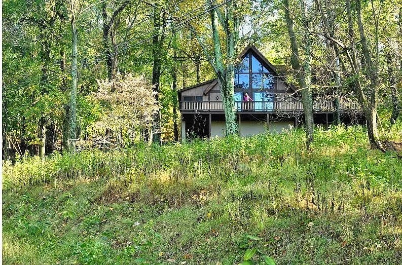 Primary Photo - 758 Club House Rd