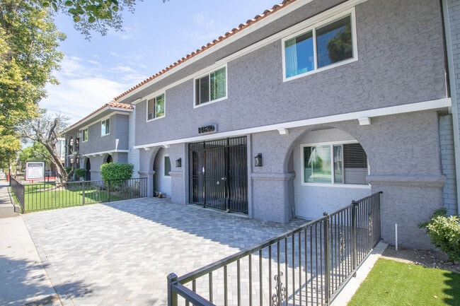 Building Photo - Saticoy Apartments Building Photo - Saticoy Apartments