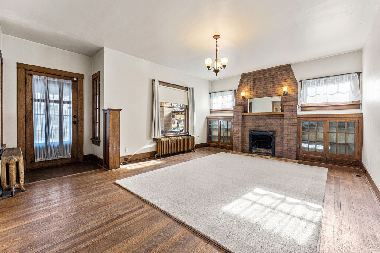 Primary Photo - 3 bedroom, 2 bath home in Berkeley!