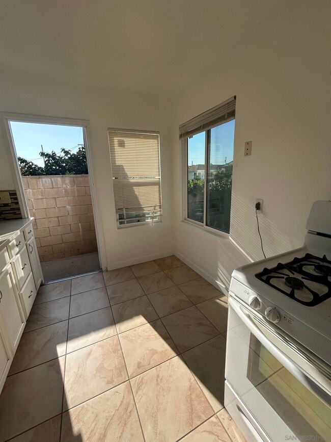 Foto del edificio - 7041 Stanford Ave