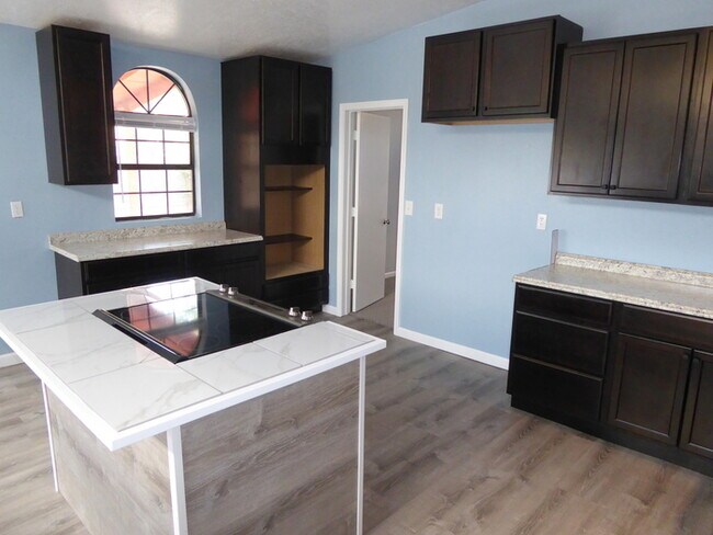 Building Photo - SCHEDULE YOUR SHOWING TODAY
